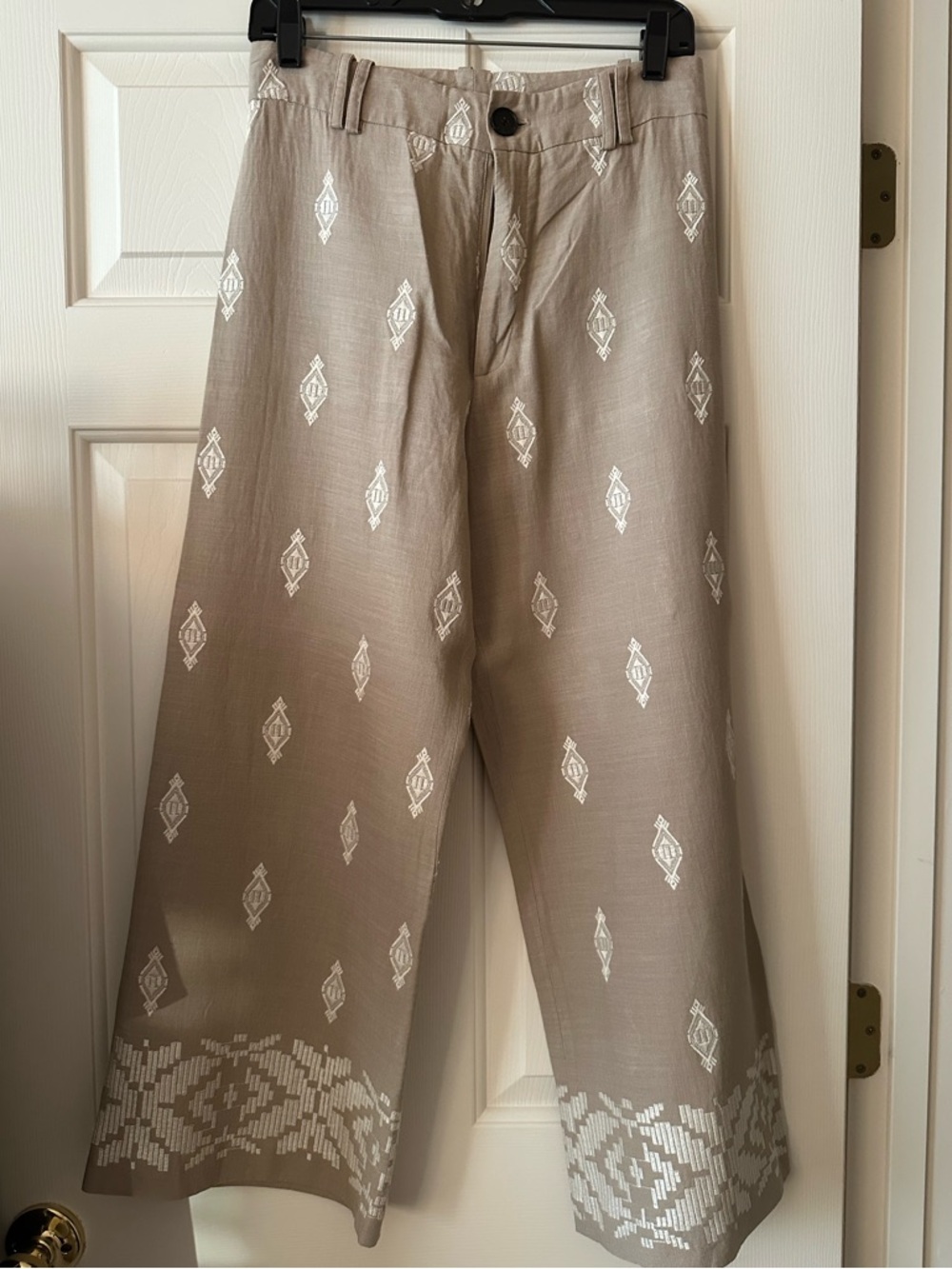 Women's Zara Taupe Wide-Leg Embroidered Cropped Pants- Medium